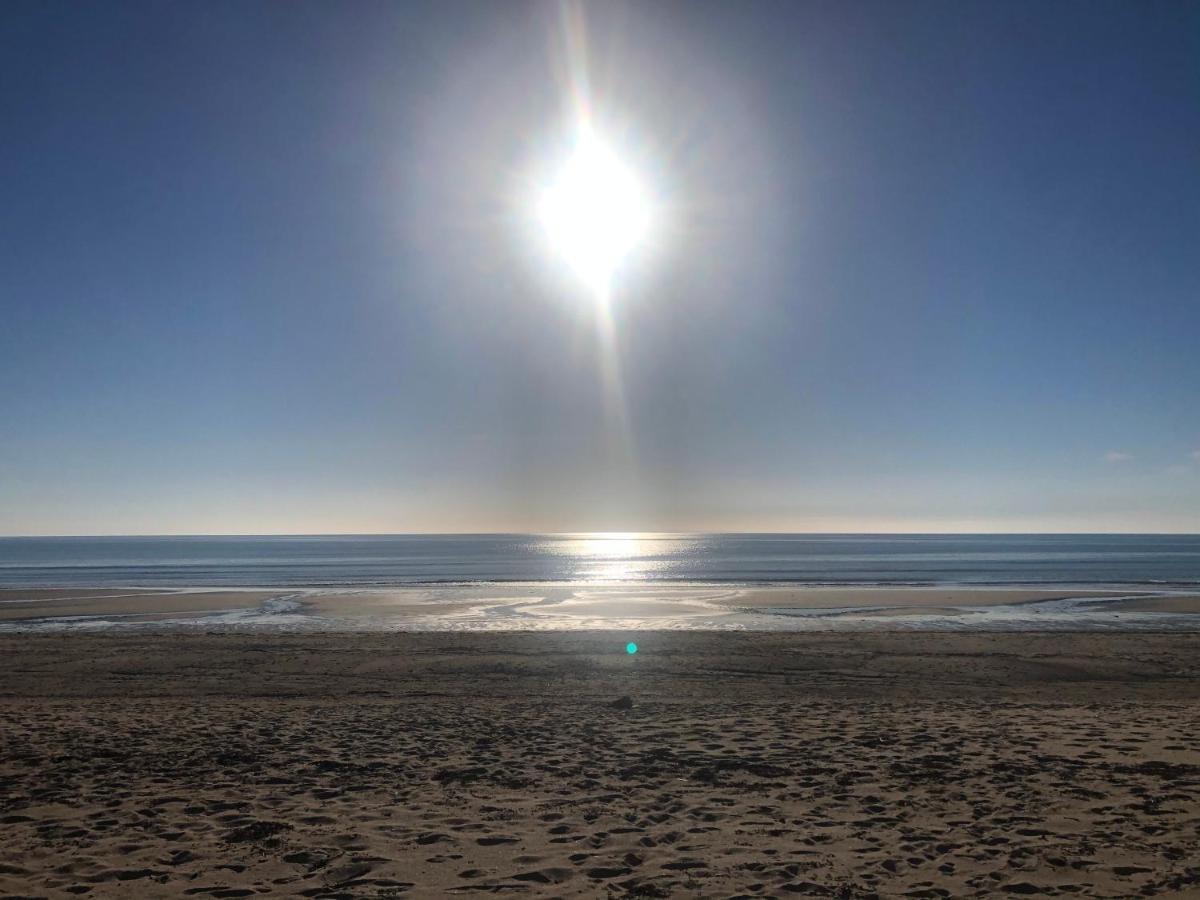 Charmante Maison A Deux Pas De La Mer Gouville-sur-Mer Exteriör bild