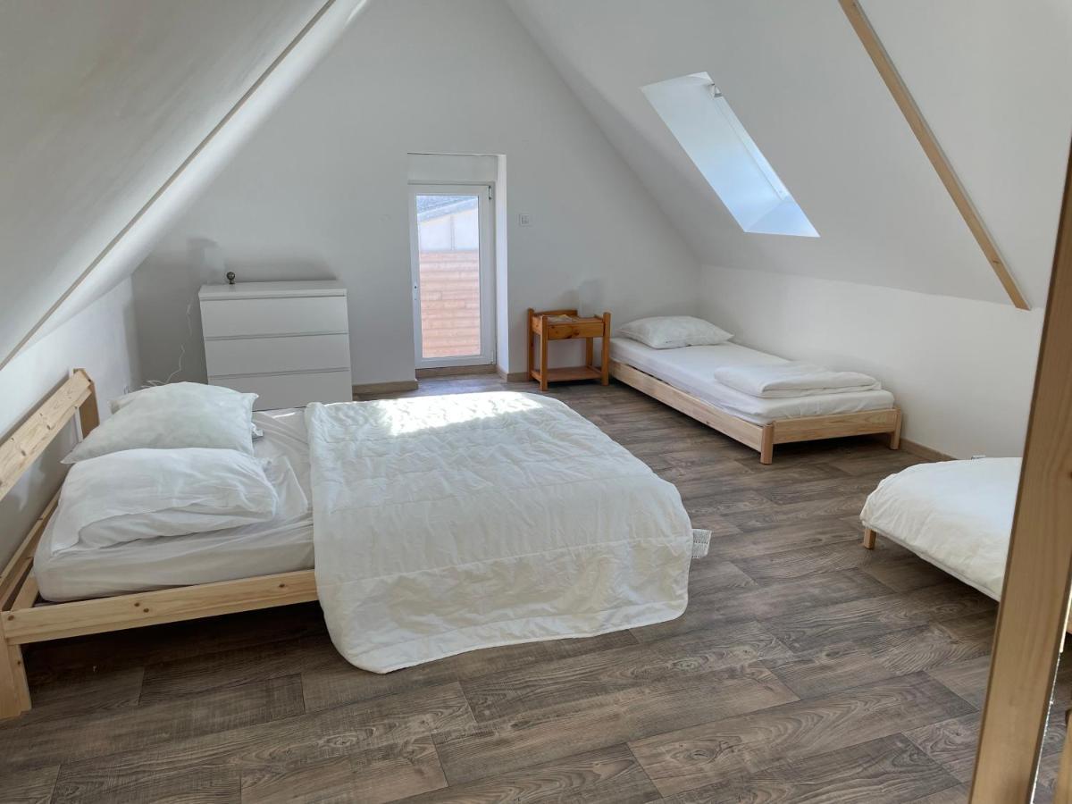 Charmante Maison A Deux Pas De La Mer Gouville-sur-Mer Exteriör bild