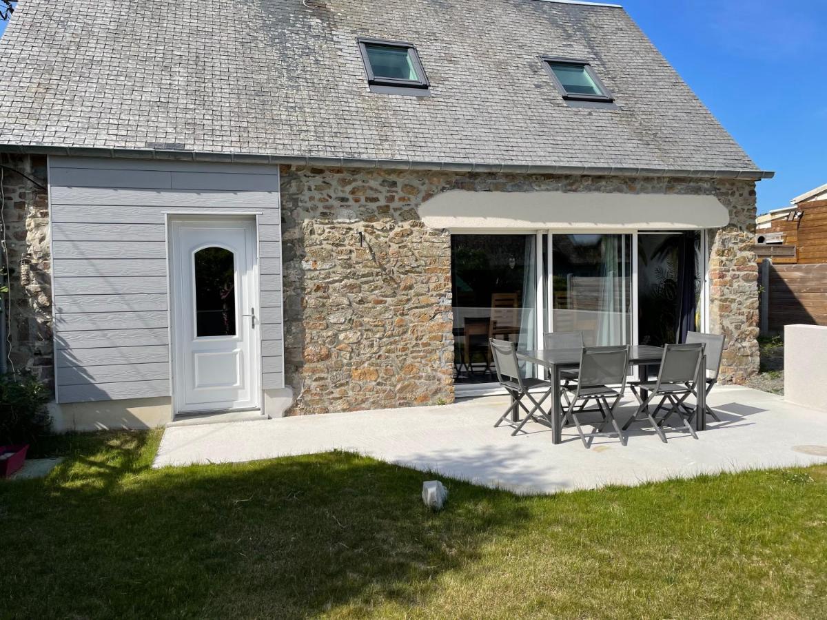 Charmante Maison A Deux Pas De La Mer Gouville-sur-Mer Exteriör bild