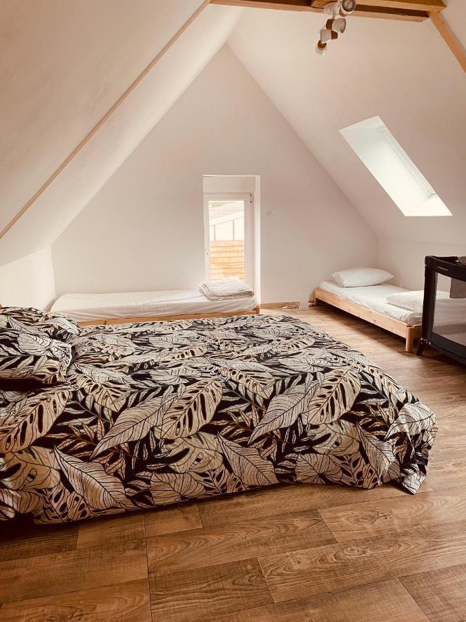 Charmante Maison A Deux Pas De La Mer Gouville-sur-Mer Exteriör bild